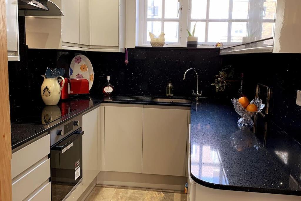 Stylish And Cosy 3 Bedroom Appartment Лондон Екстер'єр фото